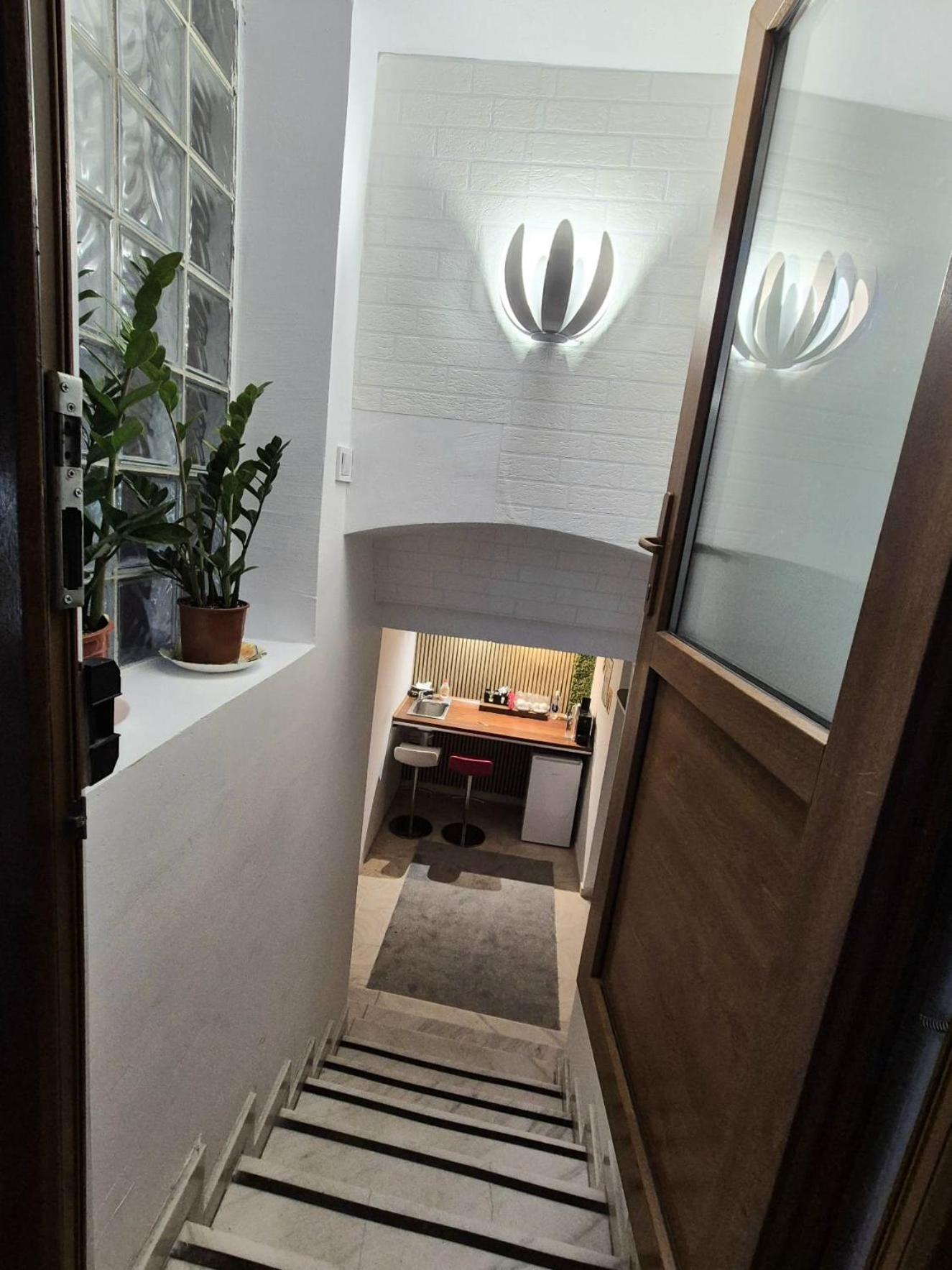 Boutique Old 8 Bucureşti