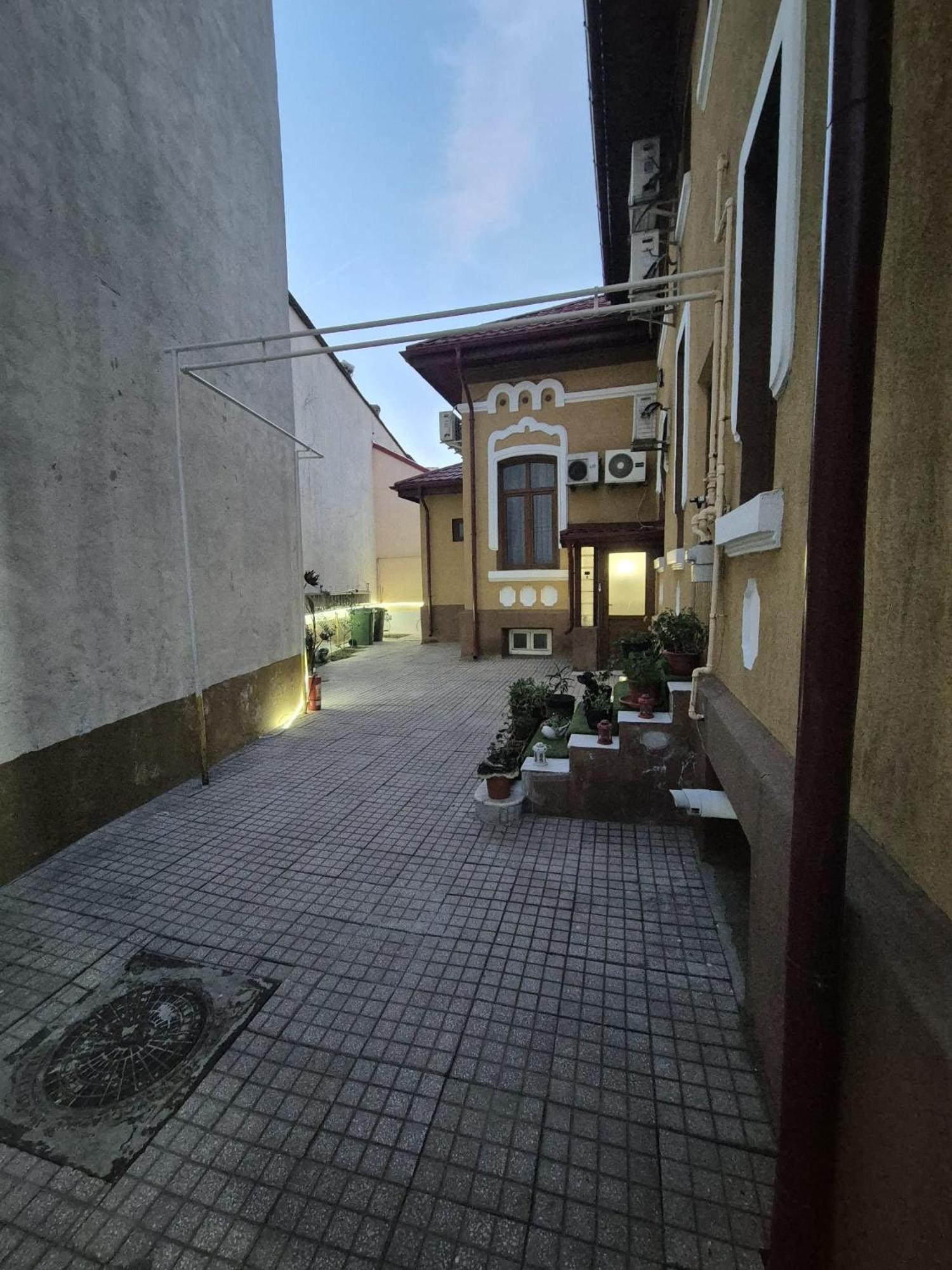 Boutique Old 8 * Bucureşti